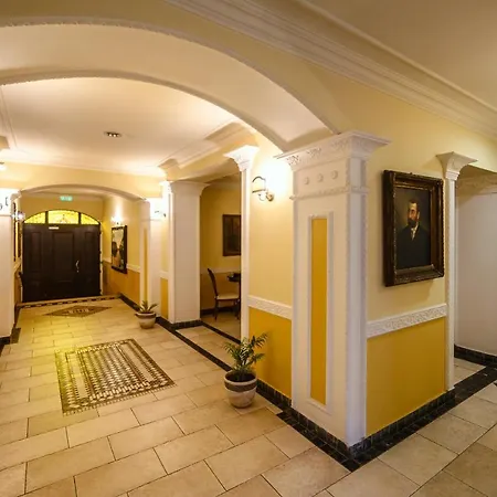 Iosefin Aparthotel 4*