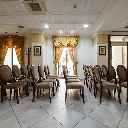Hotel apartamentowy Iosefin 4*